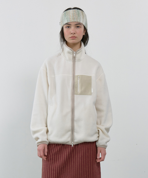Majournee(マジョネ)の「COLOR BLOCK FLEECE ZIP-UP_IVORY(その他アウター・レディース・その他・SMALL/MEDIUM)」の2枚目の写真