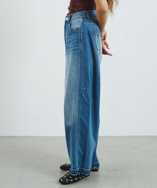 ROSE BUD(ローズバッド)の「CREOLME/BARREL FIT DENIM PANTS(デニムパンツ・レディース・ブラック/ライトインディゴブルー・S/M)」の4枚目の写真