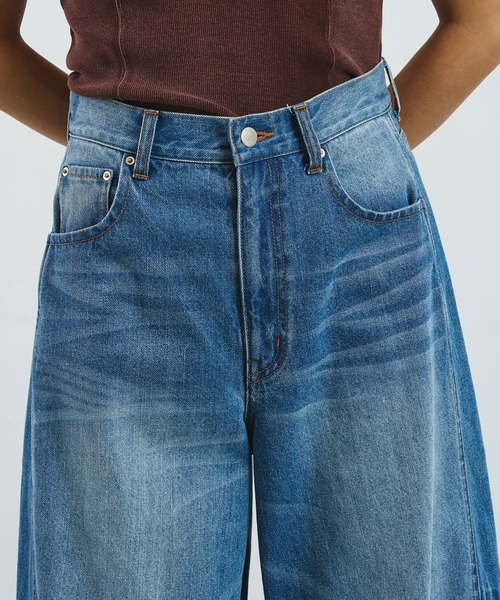 ROSE BUD(ローズバッド)の「CREOLME/BARREL FIT DENIM PANTS(デニムパンツ・レディース・ブラック/ライトインディゴブルー・S/M)」の15枚目の写真