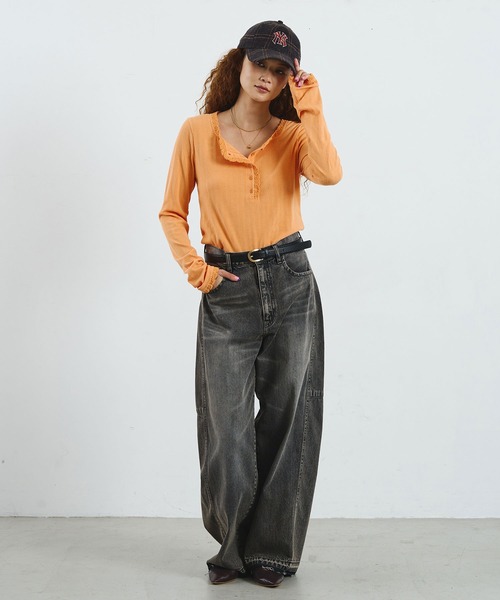 ROSE BUD(ローズバッド)の「CREOLME/BARREL FIT DENIM PANTS(デニムパンツ・レディース・ブラック/ライトインディゴブルー・S/M)」の21枚目の写真