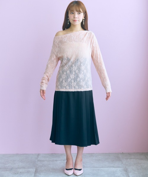 marun(マルン)の「<大きいサイズ>2WAYドレープ衿起毛レーストップス marun(シャツ/ブラウス・レディース・オフホワイト/ピンク・4L/5L/3L/LL/L)」の6枚目の写真