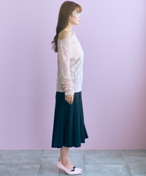 marun(マルン)の「<大きいサイズ>2WAYドレープ衿起毛レーストップス marun(シャツ/ブラウス・レディース・オフホワイト/ピンク・4L/5L/3L/LL/L)」の7枚目の写真