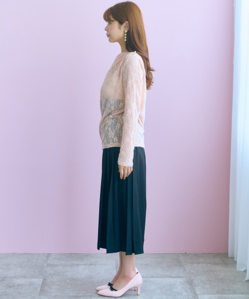 marun(マルン)の「<大きいサイズ>2WAYドレープ衿起毛レーストップス marun(シャツ/ブラウス・レディース・オフホワイト/ピンク・4L/5L/3L/LL/L)」の8枚目の写真