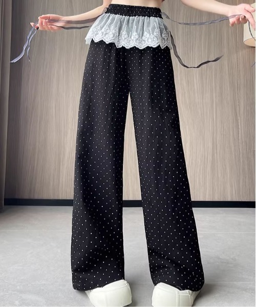 &soiree(アンドソワレ)の「ウエストレース付きドット柄さらさらワイドパンツ(その他パンツ・レディース・ブラック/ホワイト/サックスブルー・X-LARGE/LARGE/MEDIUM/SMALL)」の3枚目の写真
