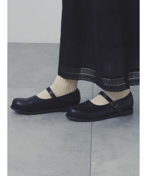 Samansa Mos2(サマンサ モスモス)の「メダリオンストラップシューズ《S/XL WEB限定サイズ》(ドレスシューズ・レディース・ブラック/ブラウン・L/M)」の2枚目の写真