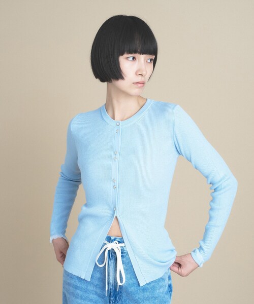 cloenc(クロエンス)の「【WEB限定カラーあり】Relaxy Rich シルクカシミヤ混 リブニットカーディガン(カーディガン/ボレロ・レディース・サックスブルー/ピンク/ワインレッド/ベージュ系その他7/ライトグレー系8/ブラウン系8/オリーブ/ネイビー/ライトイエロー系・02)」の6枚目の写真