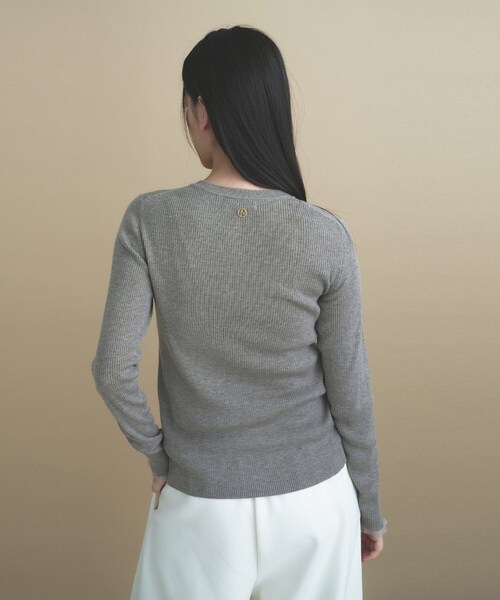 cloenc(クロエンス)の「【WEB限定カラーあり】Relaxy Rich シルクカシミヤ混 リブニットカーディガン(カーディガン/ボレロ・レディース・サックスブルー/ピンク/ワインレッド/ベージュ系その他7/ライトグレー系8/ブラウン系8/オリーブ/ネイビー/ライトイエロー系・02)」の15枚目の写真