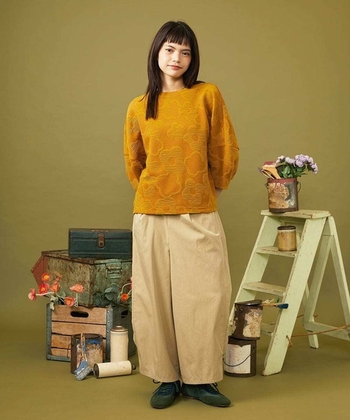 Jocomomola（ホコモモラ）の「【日本製】Forma de flor パネル切り替えフラワージャカードカットソー（Tシャツ/カットソー・レディース・マスタード・40）」の5枚目の写真