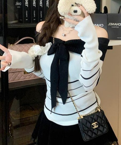 SEU(エスイーユー)の「ニットトップス 蝶々 リブオフショルダー 配色リボンボーダー 長袖 【オフィスカジュアル】【きれいめカジュアル】 レディース韓国風 春服 秋服 冬服(ニット/セーター・レディース・ブルー/ホワイト/ブラウン・フリー)」の8枚目の写真