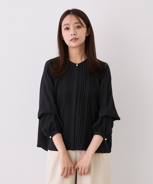 Jayro（ジャイロ）の「ピンタックブラウス（シャツ/ブラウス・レディース・ブラック/ホワイト系その他/ベージュ・M）」の4枚目の写真