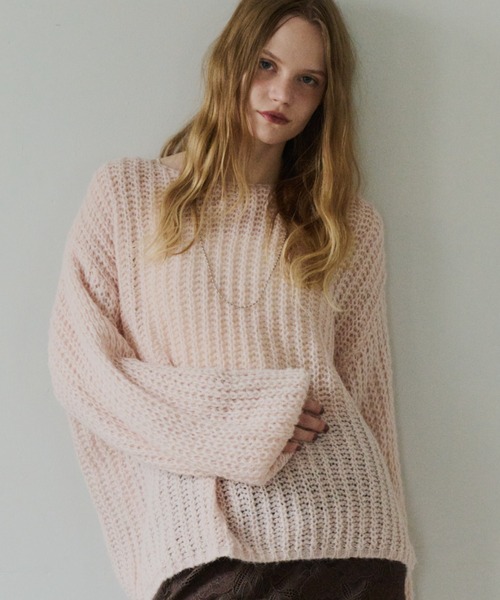 ELNEsoi(エルネソワ)の「モヘアライクオーバーニット(ニット/セーター・レディース・ピンク/グレー/ライトパープル・FREE)」の5枚目の写真