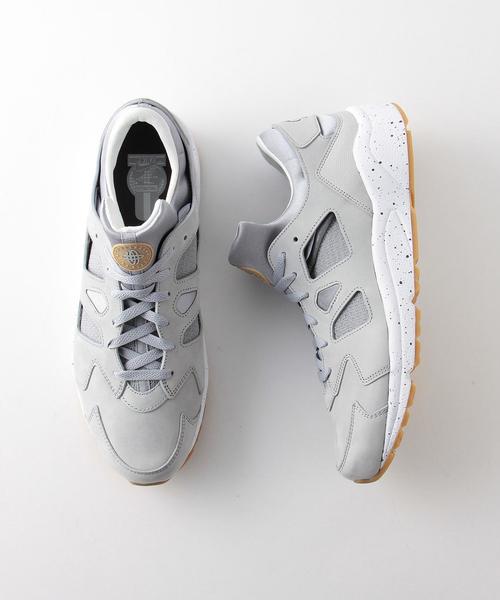 NIKE(ナイキ)の「<NIKE> HUARACHE INTERNATIONAL/スニーカー(スニーカー・メンズ・グレー・26cm/29cm/27cm/28cm)」の1枚目の写真