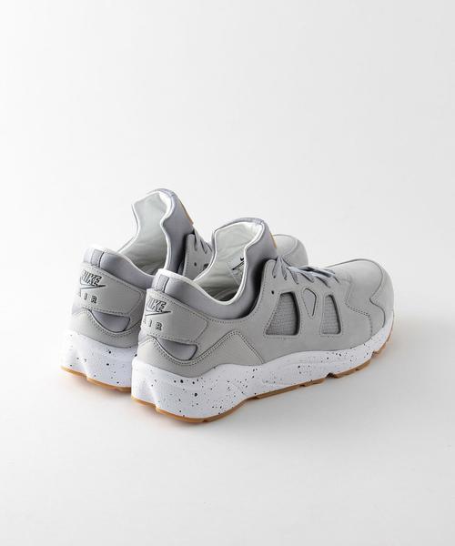 NIKE(ナイキ)の「<NIKE> HUARACHE INTERNATIONAL/スニーカー(スニーカー・メンズ・グレー・26cm/29cm/27cm/28cm)」の2枚目の写真