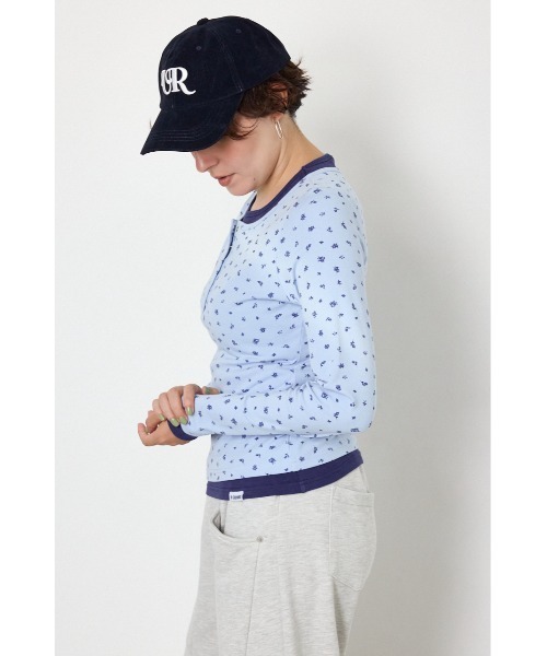RODEO CROWNS WIDE BOWL(ロデオクラウンズワイドボウル)の「フェイクレイヤードヘンリーネックトップス(Tシャツ/カットソー・レディース・ブルー系その他2/グレー系その他/杢グレー/ブラック・FREE)」の16枚目の写真