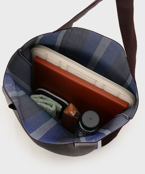THE SHOP TK (ザ ショップ ティーケー )の「ニットトートBAG(トートバッグ・レディース・ブルー系その他2/ダークブラウン系2/ブラック系・99)」の4枚目の写真