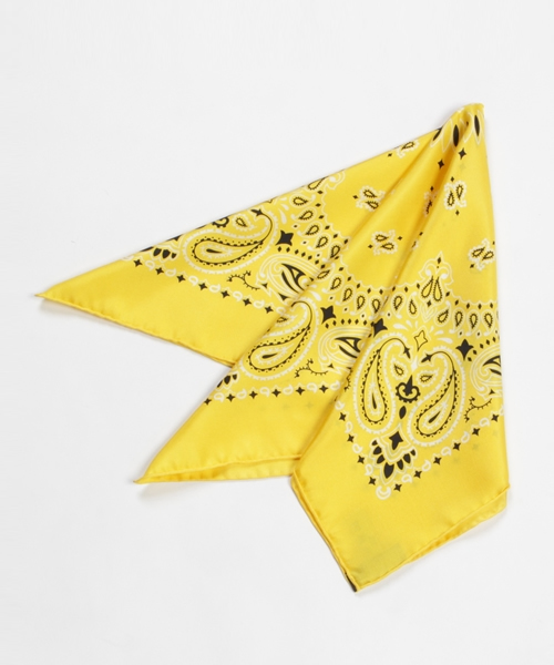 SHIPS（シップス）の「MANIPURI:バンダナプリントスカーフⅡ（バンダナ/スカーフ・レディース・ピンク系その他/イエロー/ネイビー/ブラウン/レッド/オフホワイト/ベージュ系その他・ONE SIZE）」の5枚目の写真