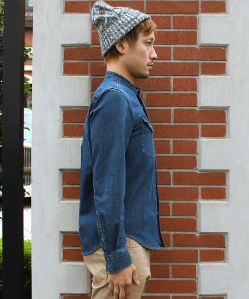 ESSENTIAL GARMENT MEN'S BIGI（エッセンシャルガーメントメンズビギ）の「【2016-17A/W 新作】ストレッチスリム デニムシャツ/バンドカラー（シャツ/ブラウス・メンズ・インディゴブルー・L/M/S）」の2枚目の写真