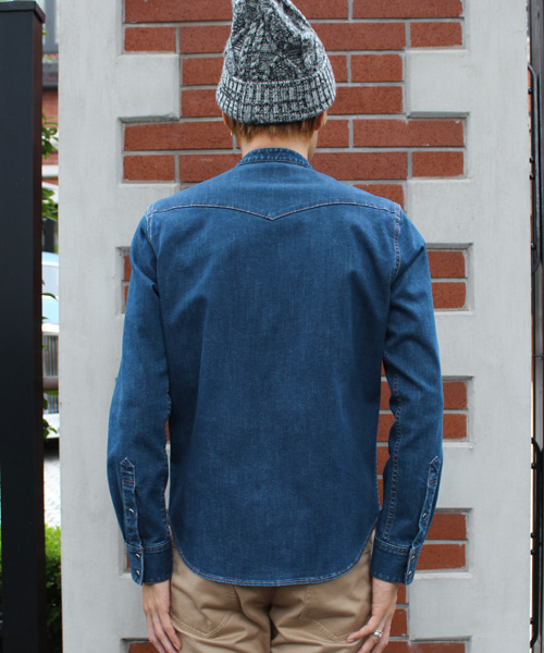 ESSENTIAL GARMENT MEN'S BIGI（エッセンシャルガーメントメンズビギ）の「【2016-17A/W 新作】ストレッチスリム デニムシャツ/バンドカラー（シャツ/ブラウス・メンズ・インディゴブルー・L/M/S）」の3枚目の写真