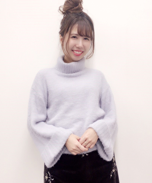 archives(アルシーヴ)の「タートルネック プルオーバー(ニット/セーター・レディース・ピンク/オフホワイト/グレー/ブルー・MEDIUM)」の3枚目の写真