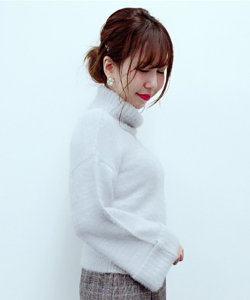 archives(アルシーヴ)の「タートルネック プルオーバー(ニット/セーター・レディース・ピンク/オフホワイト/グレー/ブルー・MEDIUM)」の11枚目の写真