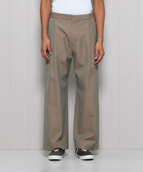 BEAUTY&YOUTH UNITED ARROWS(ビューティーアンドユースユナイテッドアローズ)の「<H BEAUTY&YOUTH> CHAMBRAY 1P WIDE PT/パンツ◆(その他パンツ・メンズ・オリーブ・MEDIUM/SMALL/LARGE)」の2枚目の写真