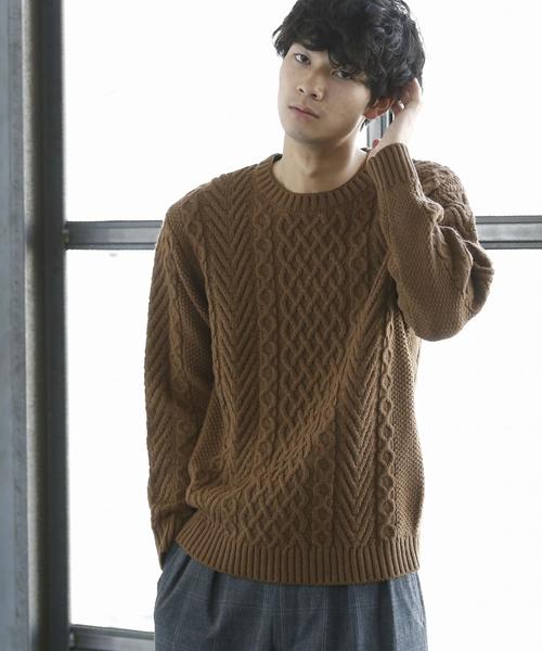 coen(コーエン)の「アランケーブルクルーネックニット(ブラウン⇒WEB限定カラー)(ニット/セーター・メンズ・オフホワイト/ブラック/グレー/ブラウン/レッド・X-LARGE/SMALL/MEDIUM/LARGE)」の4枚目の写真