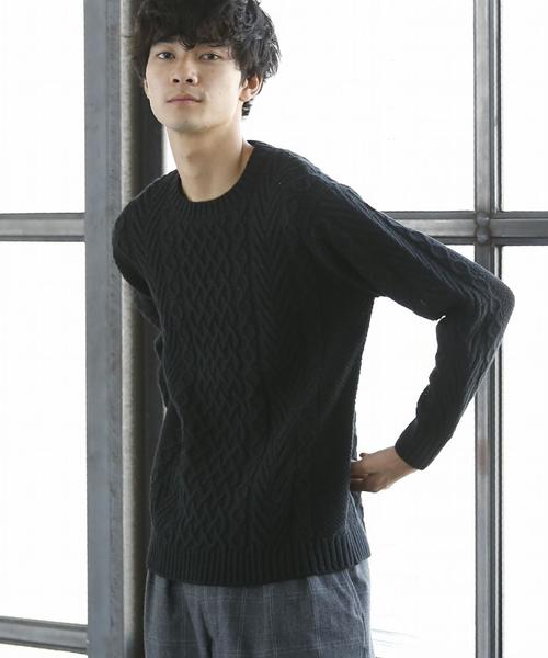 coen(コーエン)の「アランケーブルクルーネックニット(ブラウン⇒WEB限定カラー)(ニット/セーター・メンズ・オフホワイト/ブラック/グレー/ブラウン/レッド・X-LARGE/SMALL/MEDIUM/LARGE)」の2枚目の写真