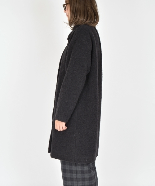 liflattie ships(リフラティ シップス)の「liflattie ships: ループカットシャギー ステンカラー コート ◇(ステンカラーコート・レディース・ブラック/ナチュラル・SMALL/MEDIUM)」の6枚目の写真