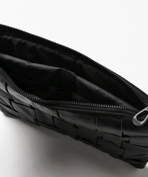 CARRYNEST（キャリーネスト）の「【CARRYNEST】TABLET NEST GENUINE LEATHER（クラッチバッグ・メンズ・ブラック・FREE）」の4枚目の写真