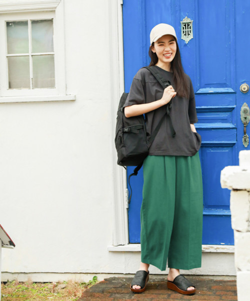 niko and...（ニコアンド）の「CLEARリネンレーヨンワイドパンツ（その他パンツ・レディース・ダークブラウン/グリーン/ネイビー/キャメル・MEDIUM/LARGE）」の18枚目の写真