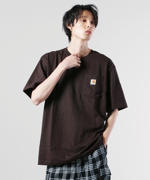 Carhartt（カーハート）の「Carhartt カーハート/ビッグサイズ 半袖 ポケットTシャツ ワンポイントロゴ カットソー（Tシャツ/カットソー・メンズ・ボルドー/ヘザーグレー/グレー系その他/ヘザーチャコール/ダークブラウン/ホワイト/ベージュ系その他/グリーン系その他/ブルー系その他/ネイビー/ブラック/ブラウン系その他・L/2XL/XL/M）」の6枚目の写真