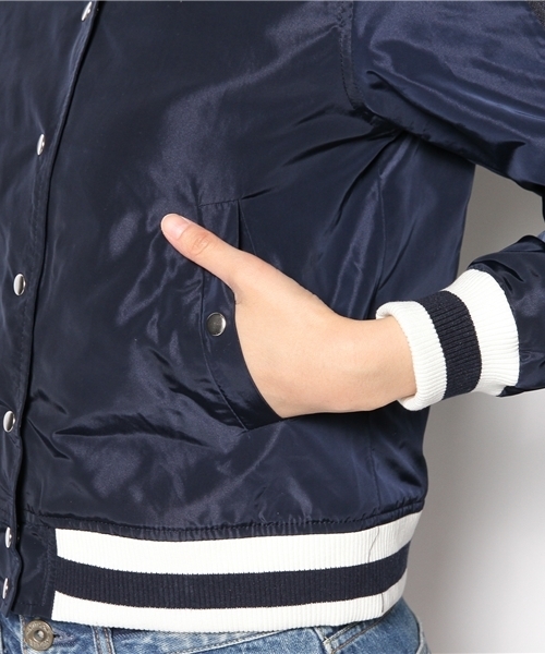 Ray BEAMS（レイビームス）の「○Ray BEAMS / ラインリブ スタジャン（ブルゾン・レディース・オリーブ/ネイビー・1/0）」の10枚目の写真