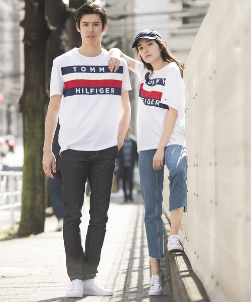 TOMMY HILFIGER（トミーヒルフィガー）の「【オンライン限定】ビッグ フラッグ Tシャツ / UPSTATE FLAG TEE（Tシャツ/カットソー・メンズ・ホワイト/ネイビー/レッド・SMALL/MEDIUM/LARGE/X-LARGE）」の4枚目の写真