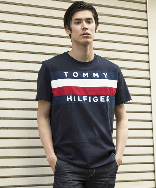 TOMMY HILFIGER（トミーヒルフィガー）の「【オンライン限定】ビッグ フラッグ Tシャツ / UPSTATE FLAG TEE（Tシャツ/カットソー・メンズ・ホワイト/ネイビー/レッド・SMALL/MEDIUM/LARGE/X-LARGE）」の9枚目の写真