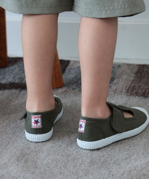 Cienta(シエンタ)の「Cienta / T STRAP (14~18cm)(スニーカー・キッズ・ブラック/ピンク/ブラウン系その他2/ブラウン/グレー/オリーブ/ベージュ/ケリーグリーン/イエロー系その他5・15 /13/14/16/17/18)」の21枚目の写真