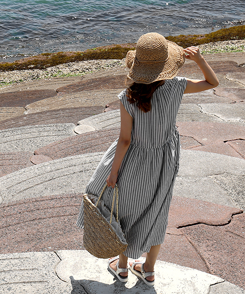 n'ee-ne（ネーネ）の「ストライプワンピース（ワンピース・レディース・ブラック/ネイビー・M/L/LL）」の12枚目の写真