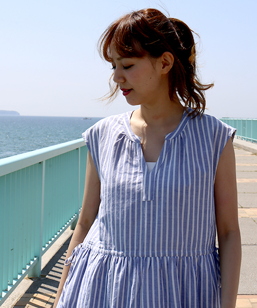 n'ee-ne（ネーネ）の「ストライプワンピース（ワンピース・レディース・ブラック/ネイビー・M/L/LL）」の3枚目の写真