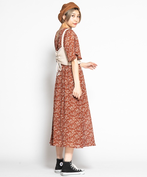 WEGO(ウィゴー)の「WEGO/バックシャーリングニットビスチェ(ベスト・レディース・カーキ/パープル/ブラック/ライトベージュ・FREE)」の9枚目の写真