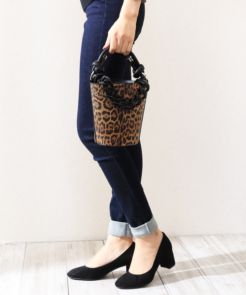 florist（フローリスト）の「【2way】バイカラーバケツ型ビッグチェーンバケツバッグ（ハンドバッグ・レディース・ブラック/パープル/イエロー/グリーン/レオパード・FREE）」の5枚目の写真