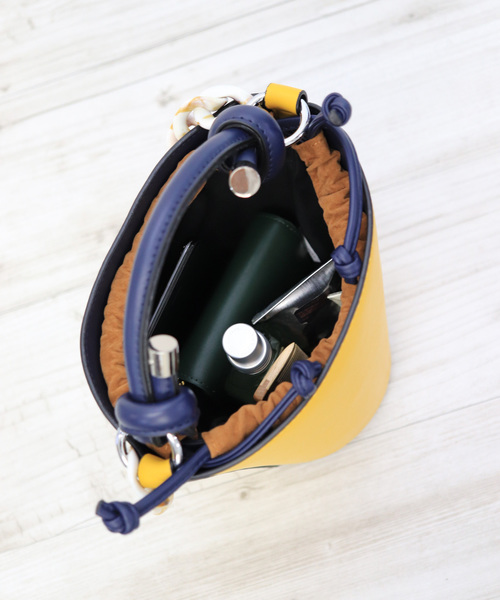 florist（フローリスト）の「【2way】バイカラーバケツ型ビッグチェーンバケツバッグ（ハンドバッグ・レディース・ブラック/パープル/イエロー/グリーン/レオパード・FREE）」の6枚目の写真