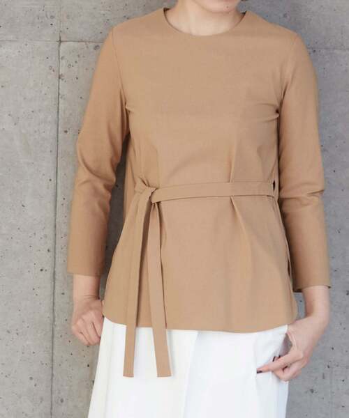 Liesse（リエス）の「ウエストベルトプルオーバー（シャツ/ブラウス・レディース・オフホワイト/キャメル/クリーム・FREE）」の2枚目の写真