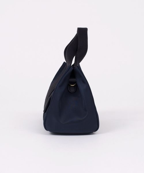 SHIPS（シップス）の「VIOLAd’ORO:GINO 2WAYナイロントート（S）◇（トートバッグ・レディース・ベージュ/ネイビー/ブラウン・ONE SIZE）」の5枚目の写真