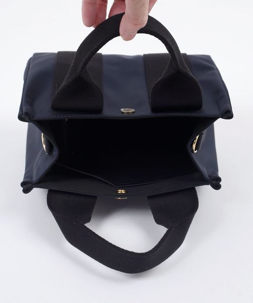 SHIPS（シップス）の「VIOLAd’ORO:GINO 2WAYナイロントート（S）◇（トートバッグ・レディース・ベージュ/ネイビー/ブラウン・ONE SIZE）」の6枚目の写真