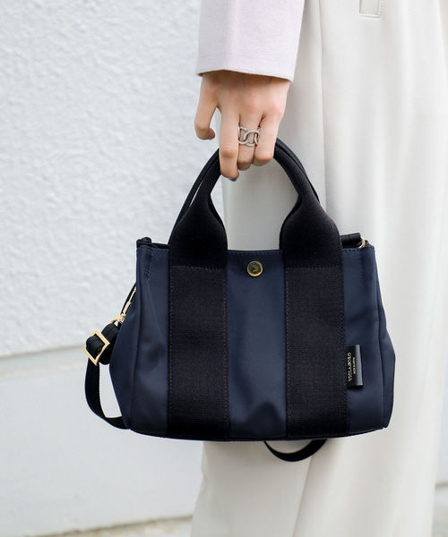 SHIPS（シップス）の「VIOLAd’ORO:GINO 2WAYナイロントート（S）◇（トートバッグ・レディース・ベージュ/ネイビー/ブラウン・ONE SIZE）」の10枚目の写真