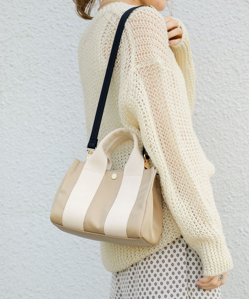 SHIPS（シップス）の「VIOLAd’ORO:GINO 2WAYナイロントート（S）◇（トートバッグ・レディース・ベージュ/ネイビー/ブラウン・ONE SIZE）」の19枚目の写真