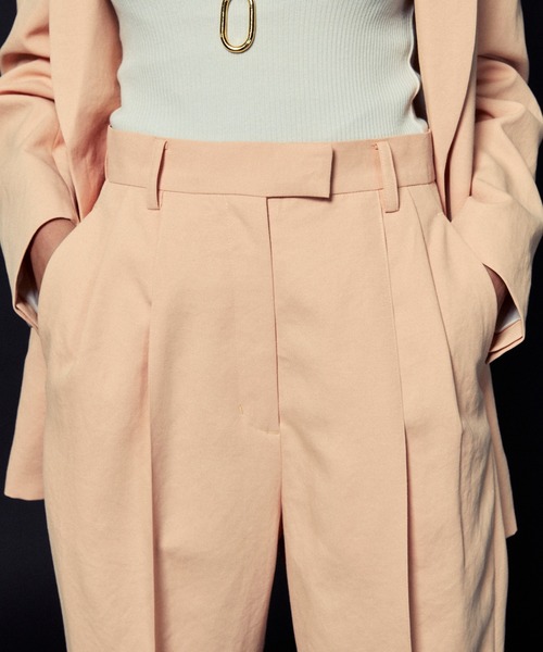 MAISON SPECIAL（メゾンスペシャル）の「◎Oggi＆CanCaｍ6月号、GISEle 6.7月号掲載掲載：2タックトラウザーショーツ【MAISON SPECIAL/メゾンスペシャル】■セットアップ対応■（その他パンツ・レディース・ベージュ/オレンジ/イエロー・36/38）」の9枚目の写真