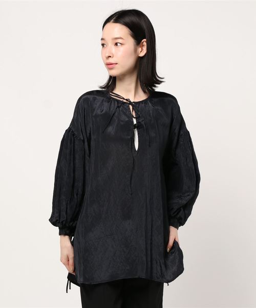 CLANE（クラネ）の「GLOSS WASHER RIBBON TOPS（シャツ/ブラウス・レディース・ベージュ/ネイビー/イエロー・2/1）」の7枚目の写真