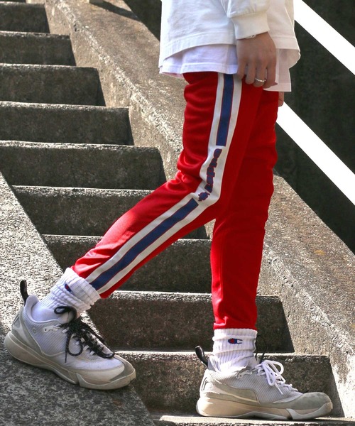 Kappa(カッパ)の「Kappa(カッパ) サイドラインジャージトラックパンツ/ジョガーパンツ(その他パンツ・メンズ・イエロー/ブラック系その他3/ブラック系その他2/ブラック/ブラック系その他7/ブラック系その他6/ブラック系その他4/レッド系その他/ブラック系その他/ホワイト/ブラック系その他5/ブラック×ホワイト/グリーン/ブラック×グリーン/グリーン系その他/ブラック×レッド/パープル/ブルー/レッド・S/M/L/XL/4(XL)/1(S)/LL(4)/L(3)/3(L)/2(M)/M(2)/S(1))」の19枚目の写真