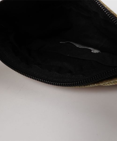 PUEBCO（プエブコ）の「VINTAGE SLING BELT POUCH（ハンドバッグ・メンズ・パープル/ネイビー/オリーブ/シルバー系その他/ブラック系その他/シルバー系その他2・ONE SIZE）」の17枚目の写真