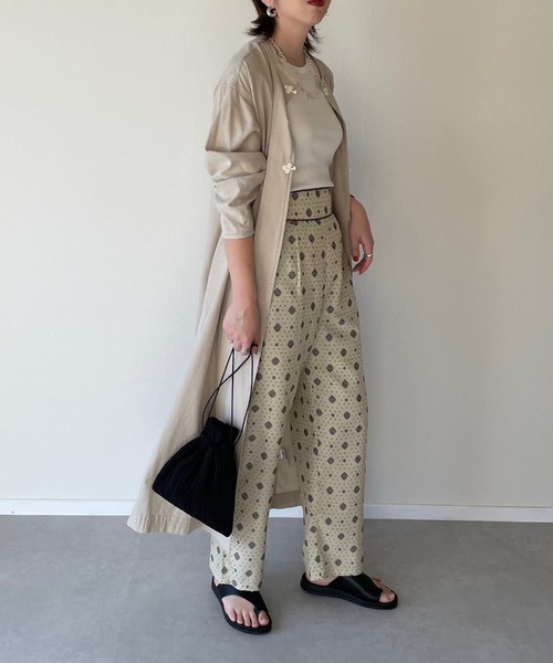 y/m by misato（イムバイミサト）の「コモン柄パイピングストレートパンツ（その他パンツ・レディース・ベージュ/グレー/グリーン・FREE）」の11枚目の写真